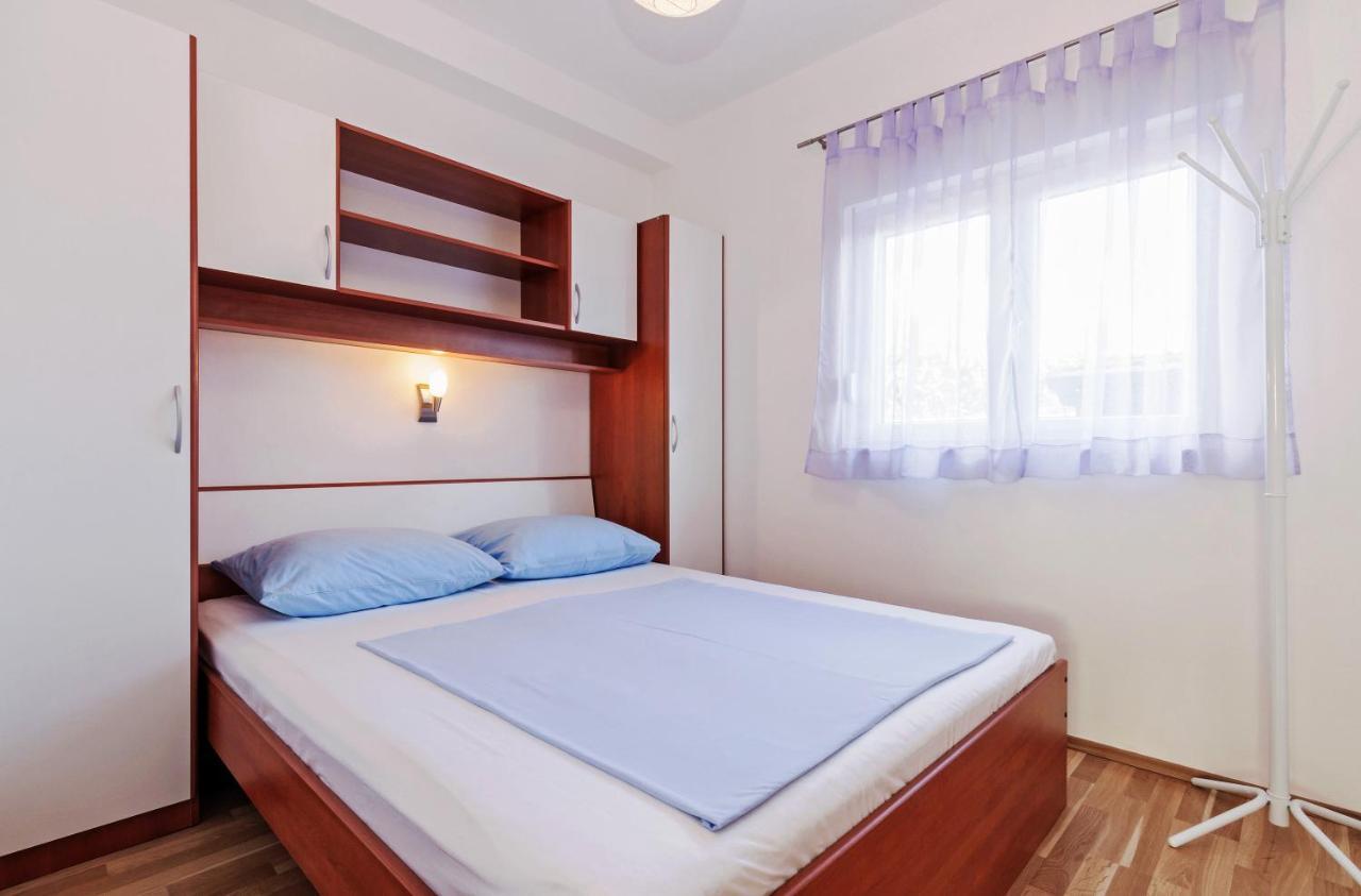 Apartment Marelja - Private Parking And Balcony Zadar Exterior photo